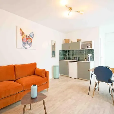Grand Boulevard, Opera, 1 2 A 4p Apartment *